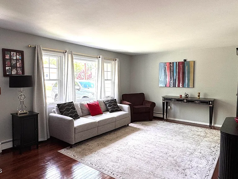 1210 Allaire Ave — Photo 5