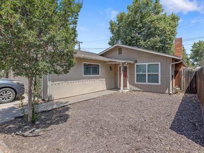 1078 E Tulare Avenue, Tulare, CA, 93274