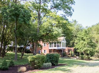 674 Earle Rd, Charles Town, WV 25414