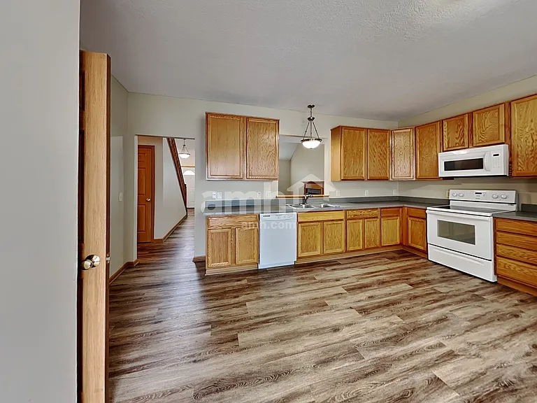 7194 Winterbek Ave — Photo 3