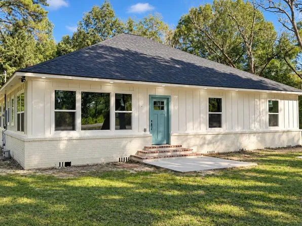 13150 Blackwater Rd, Baker, LA 70714