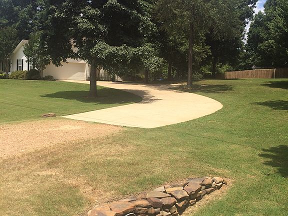 5th image of 300 County Road 396