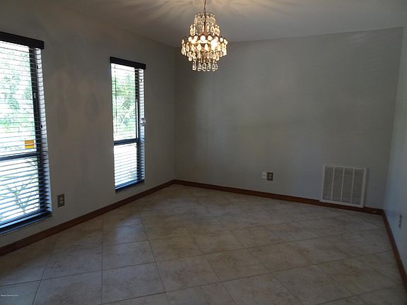 5th image of 6256 Whispering Ln