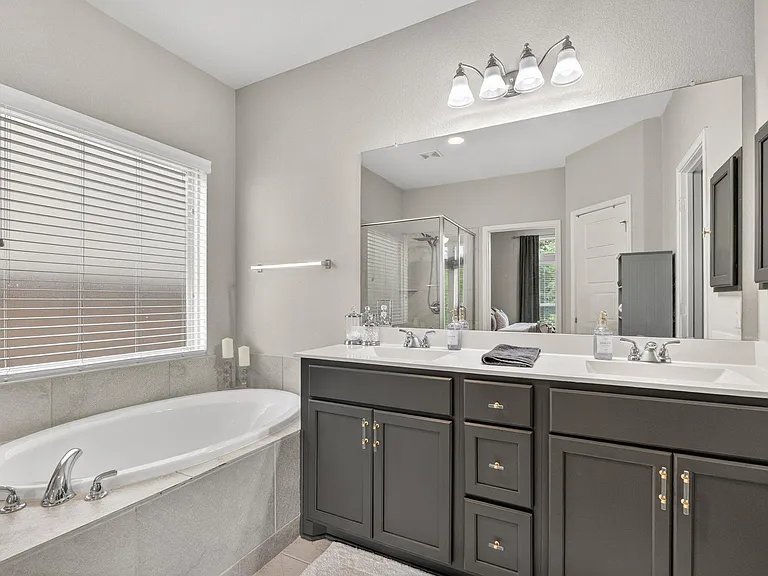 209 Lacey Oak Loop — Photo 19