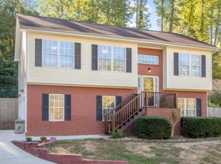 1018 Lower Mill Rd, Hixson, TN 37343