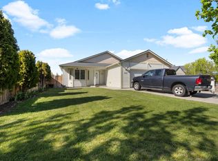 5637 Mickshelly Cir, Klamath Falls, OR 97603