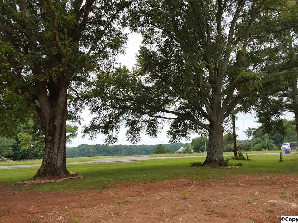2nd image of 2251 Us Highway 31 S