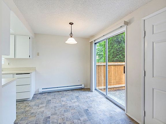 4th image of 5731 204th St SW