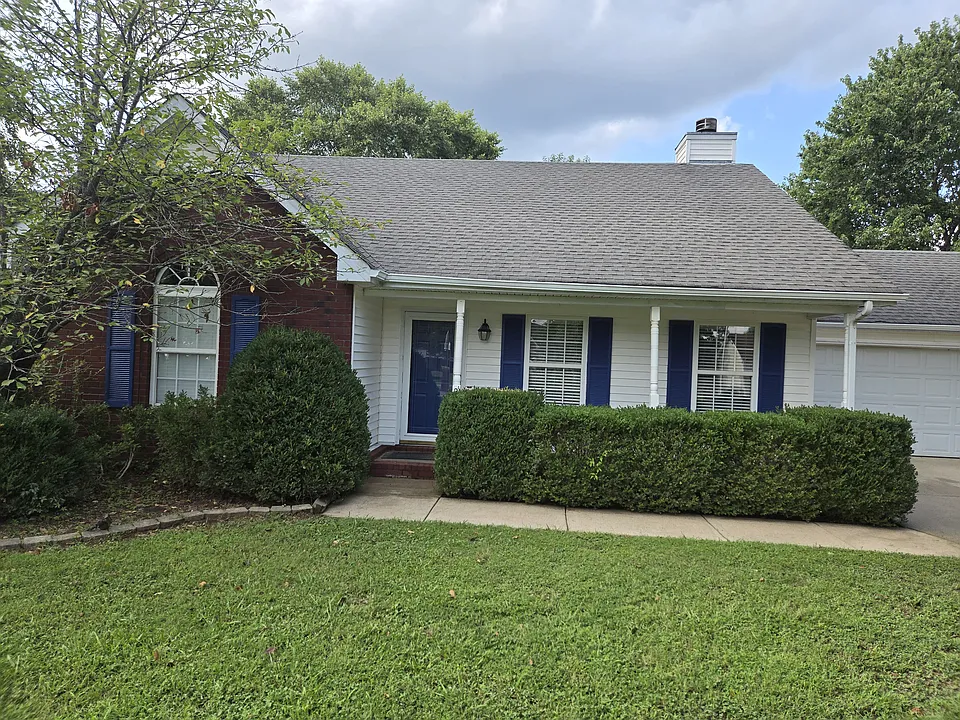 2924 Islington Dr