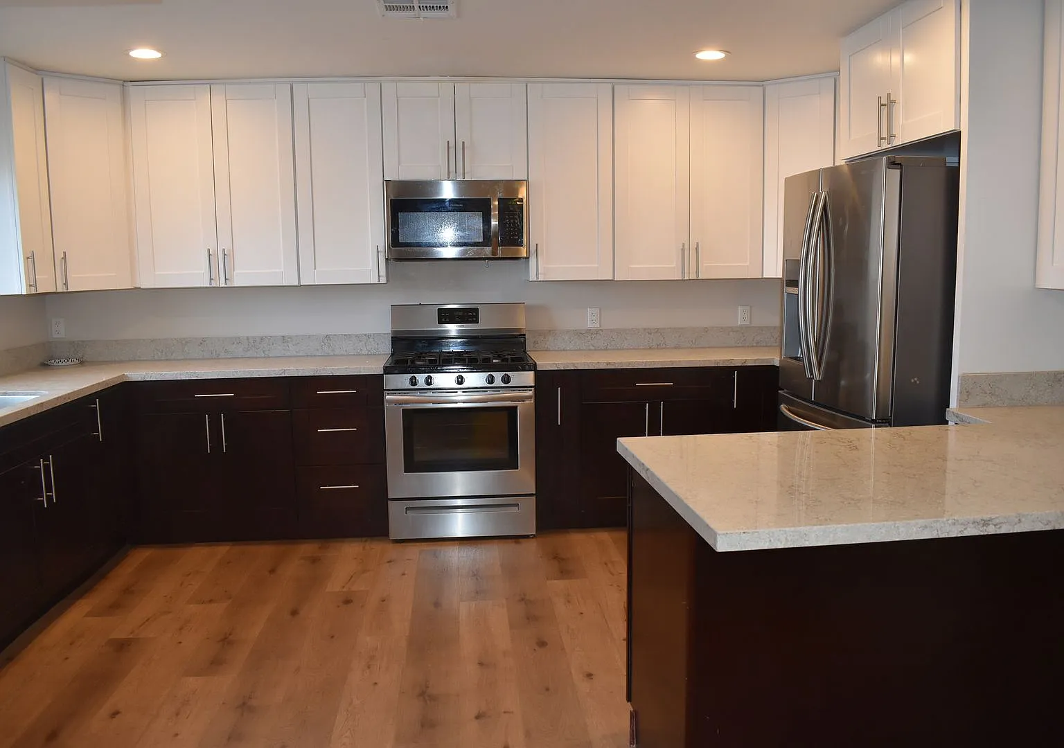 3 Bedroom Home with Solar, A/C & Large Backyard — Photo 2