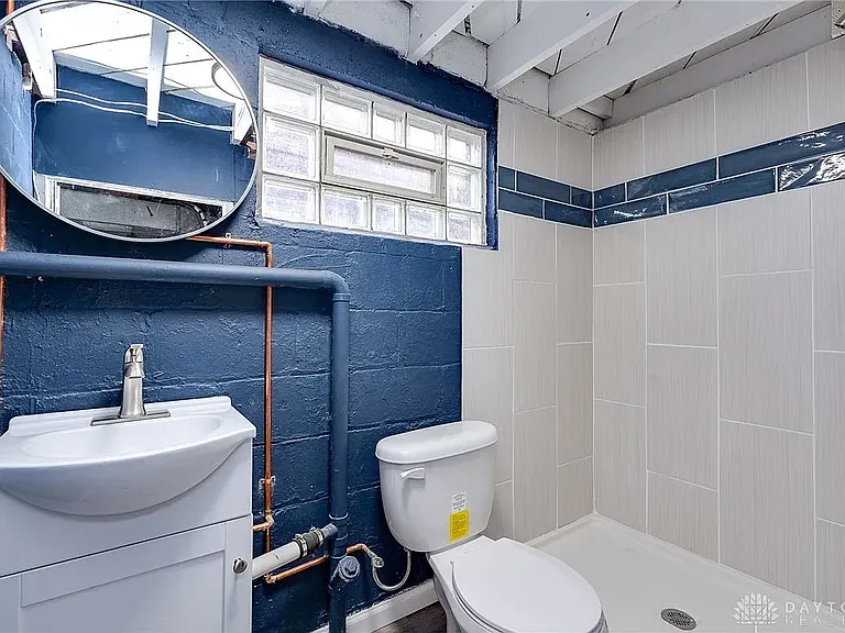 3001 Delaine Ave — Photo 16