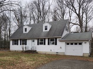 13 Memorial Dr, Tivoli, NY 12583