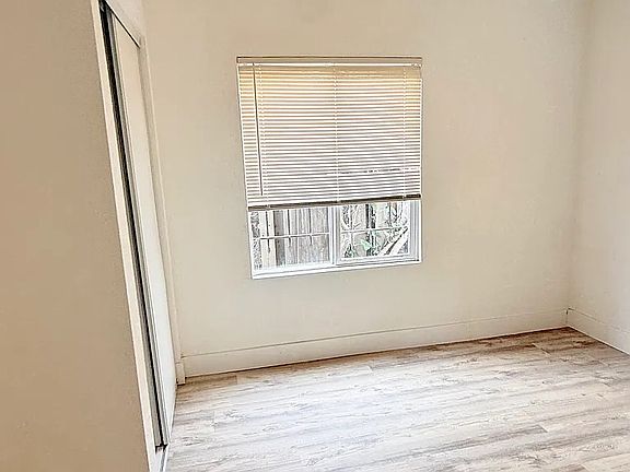 2nd image of 1416 Chestnut St
