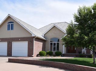 2703 Thunderbird Dr, Hays, KS 67601