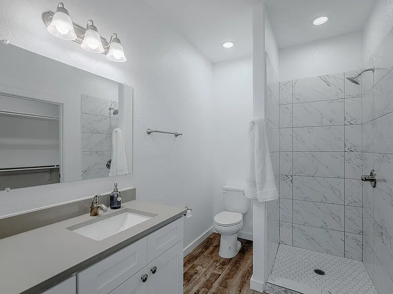 Belcara Luxury Townhomes Bathroom