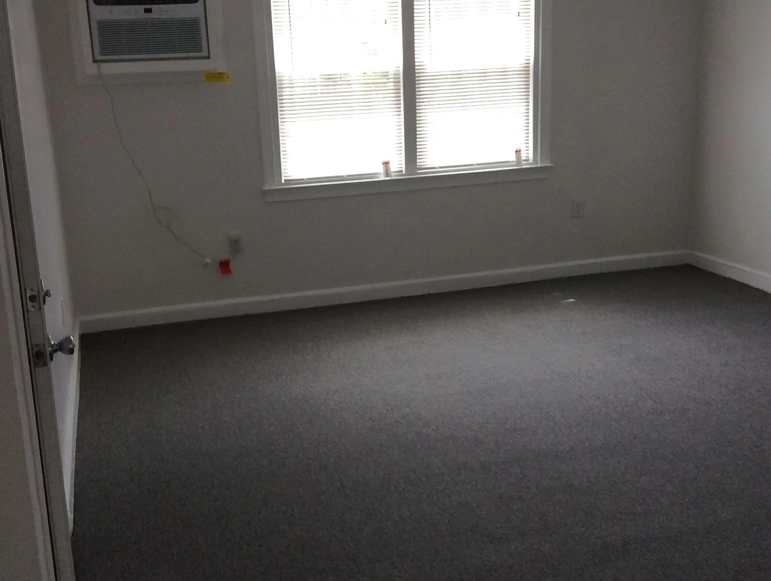 1 bed, 750 sqft, $1,200 — Photo 2