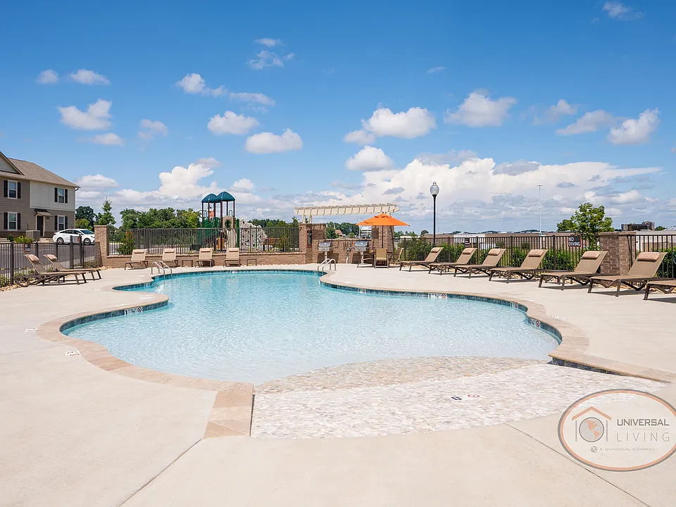 Universal at Mockingbird Lane