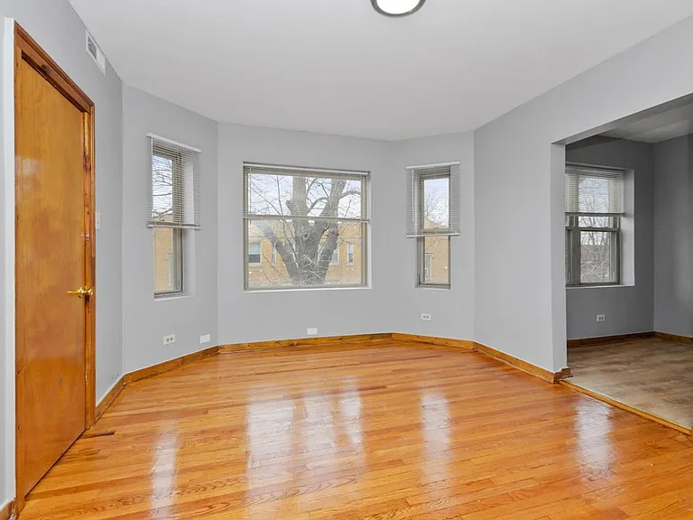 4737-4743 W 65th Mobility Zone — Photo 14