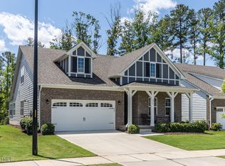 808 Sage Oak Ln, Holly Springs, NC 27540