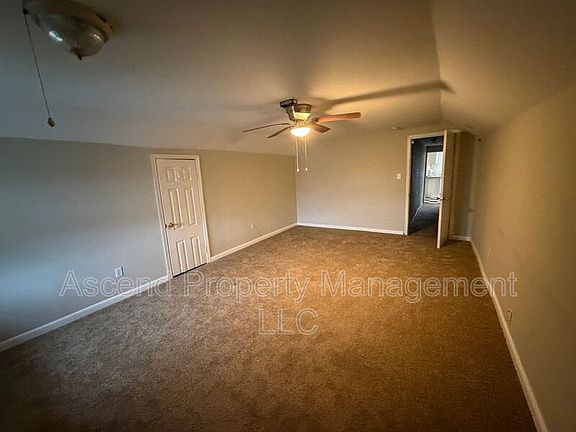 4th image of 2111 Chamberlain Ave Unit B