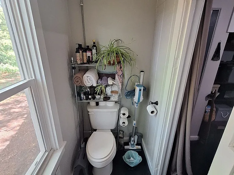 Additional bath view - Previous resident's furnished view - unit is rented unfurnished