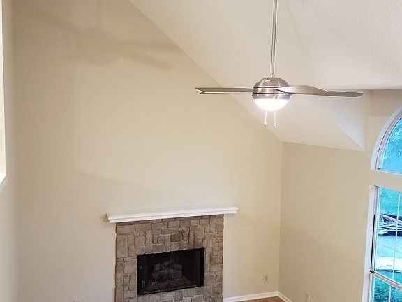 4th image of 8007 W 149th Ter