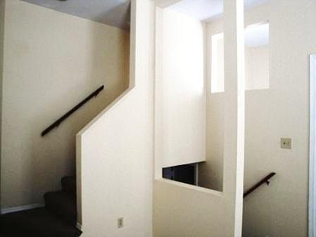 5th image of 1932 Senate St APT B