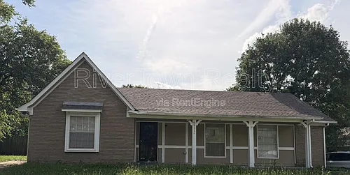 4311 Springwind Rd Photo 1