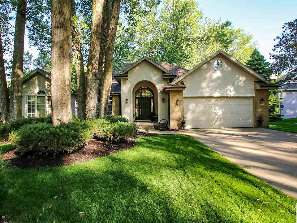 1st image of 359 N Royal Troon Dr