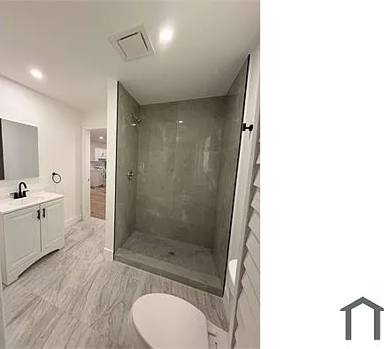 1236 NW 4th Ave #6 — Photo 3