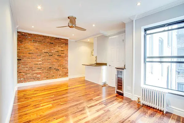 Rented by Century 21 Premier  | media 1