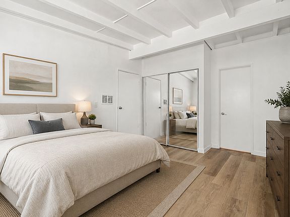 2nd image of 10156 Hillhaven Ave #10156
