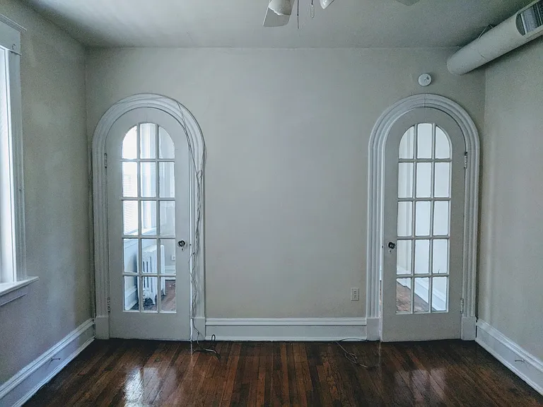 905 N. Belmont Ave.* — Photo 24