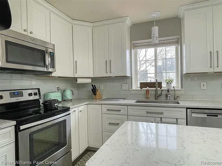 4927 Ravine Ct — Photo 5