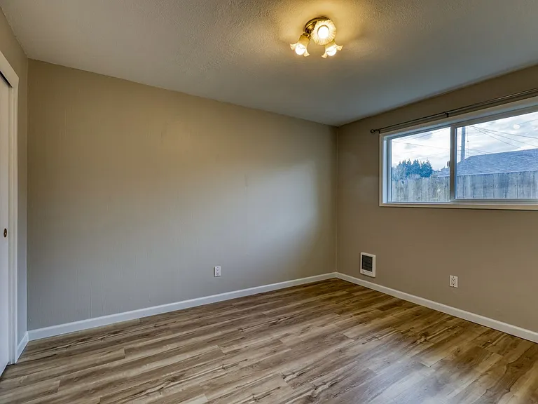 503 N 5th Ave SW — Photo 19