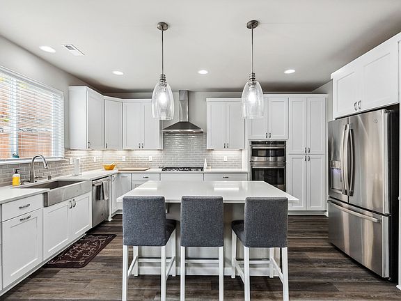 3rd image of 9844 Prospect Pl