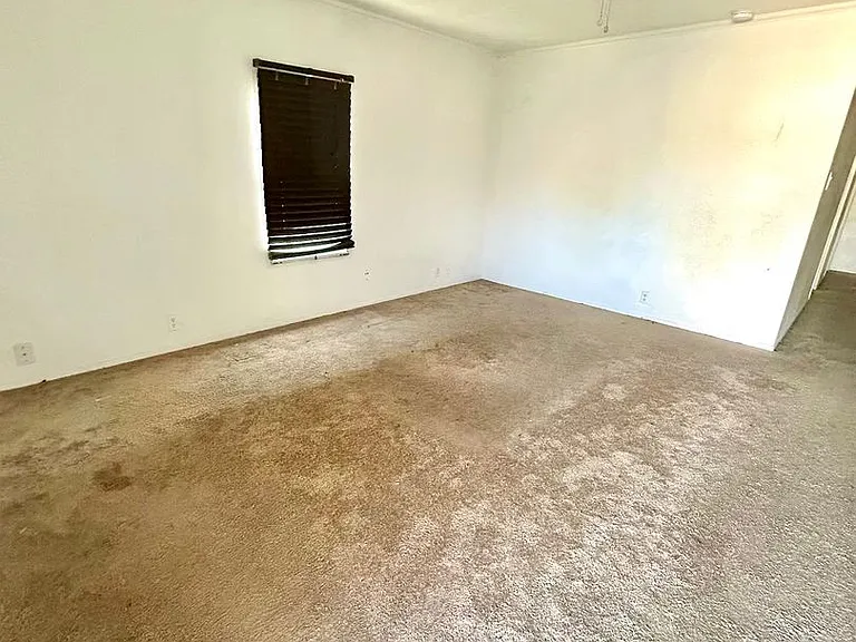 11810 Greenglen Dr — Photo 5