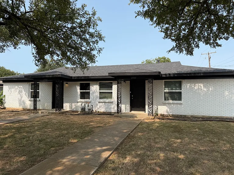 2500 Normont Cir — Photo 13