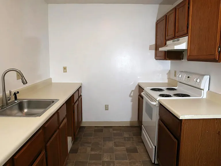 25 Laval Street Apartments — Photo 56