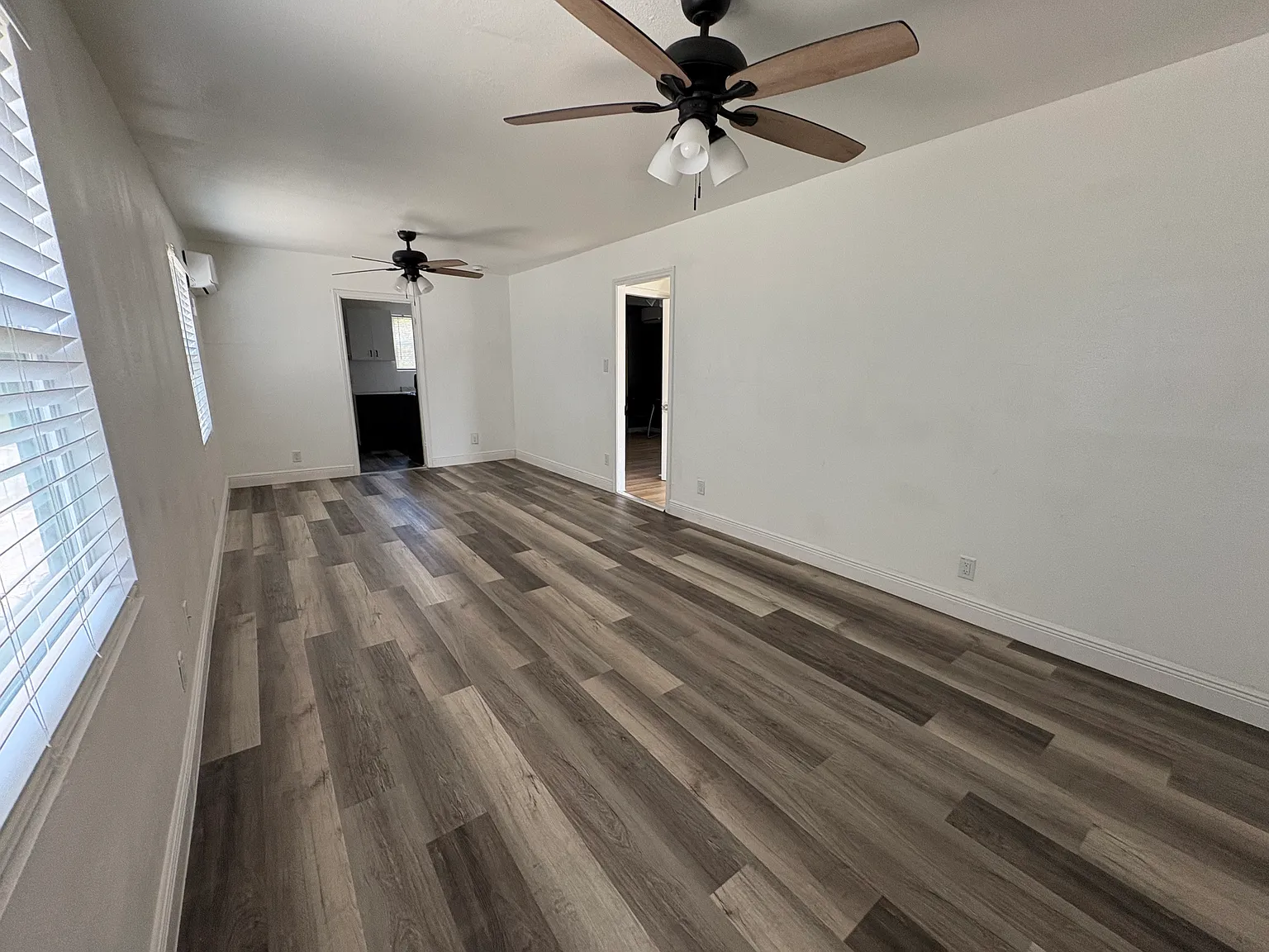 2 bed, 704 sqft, $1,850 — Photo 3