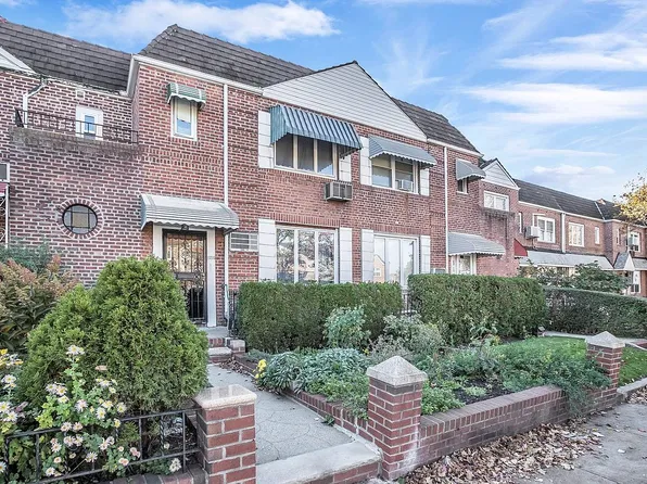 6214 80th St, Middle Village, NY 11379