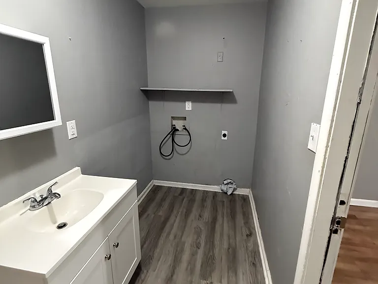810 Pond St #810 — Photo 8