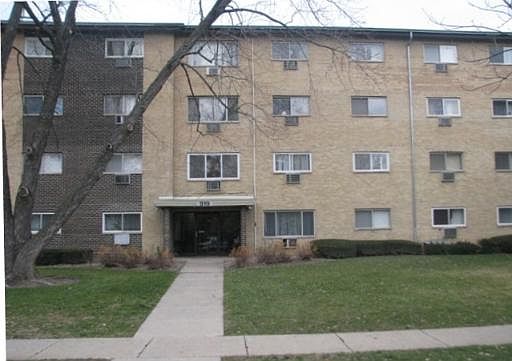 1st image of 919 N Boxwood Dr APT 407