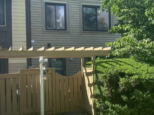 9955 Forest View Pl, Gaithersburg, MD 20886