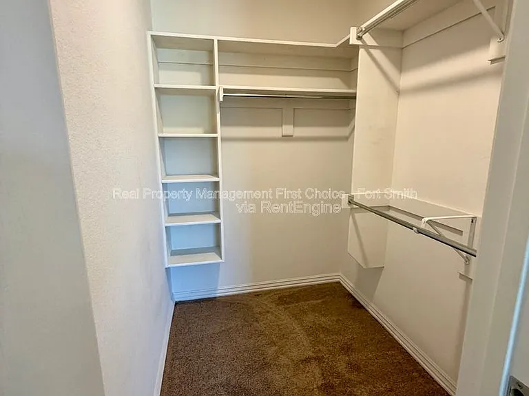 6605 Leightyn Ln — Photo 16
