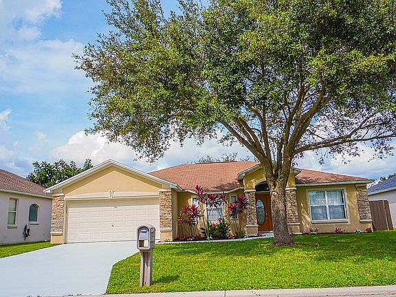 5th image of 604 Terranova Dr