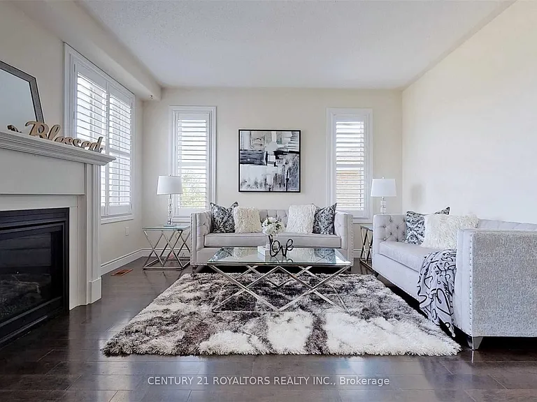 1572 Cahill Dr — Photo 2