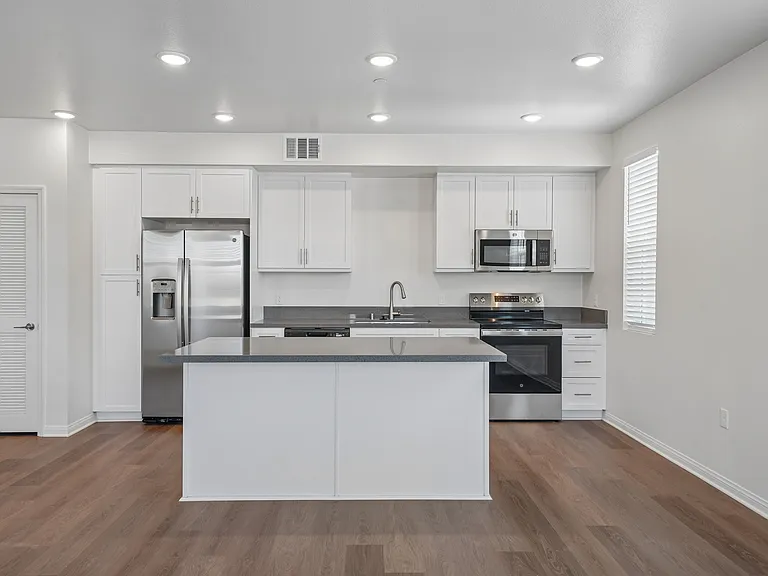 Gallery Park Apartments — Photo 119