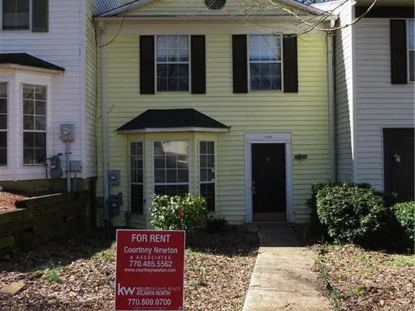 1090 Huntington Trce SE, Smyrna, GA 30082
