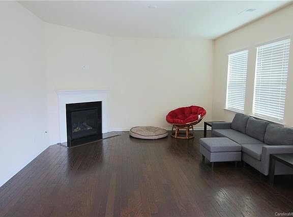 2nd image of 164 Wrangell Dr